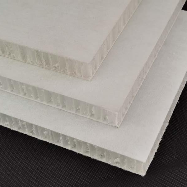 CFRT熱塑性複合(hé)材料車廂闆：未(wèi)來廂式貨車行(hang)業發展方向