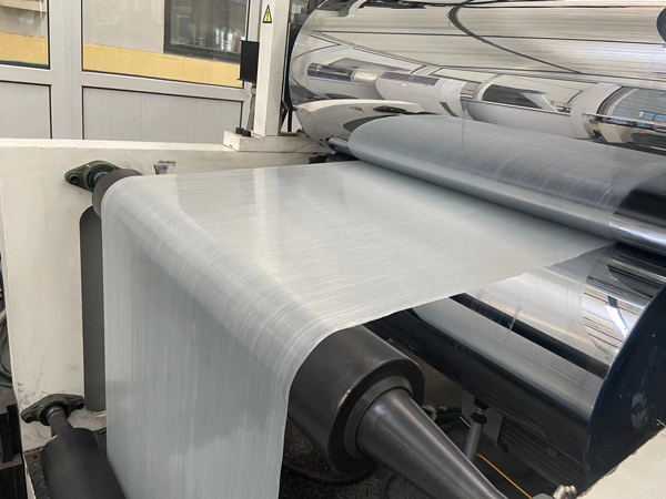 CFRT預浸(jìn)帶樹脂與纖維(wéi)相互熔融的緊(jin)密度影響物理(li)性能